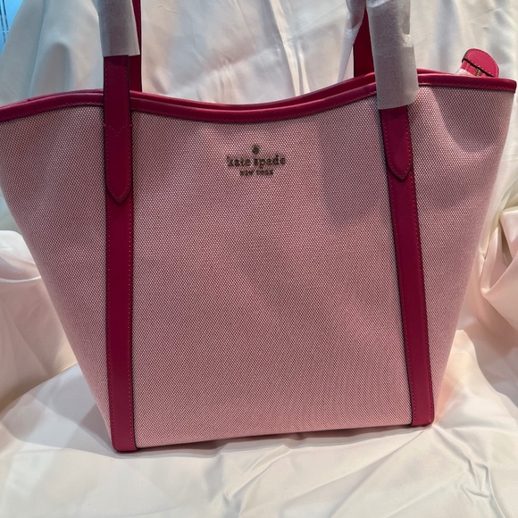 Kate Spade Handbags - Kate Spade tote